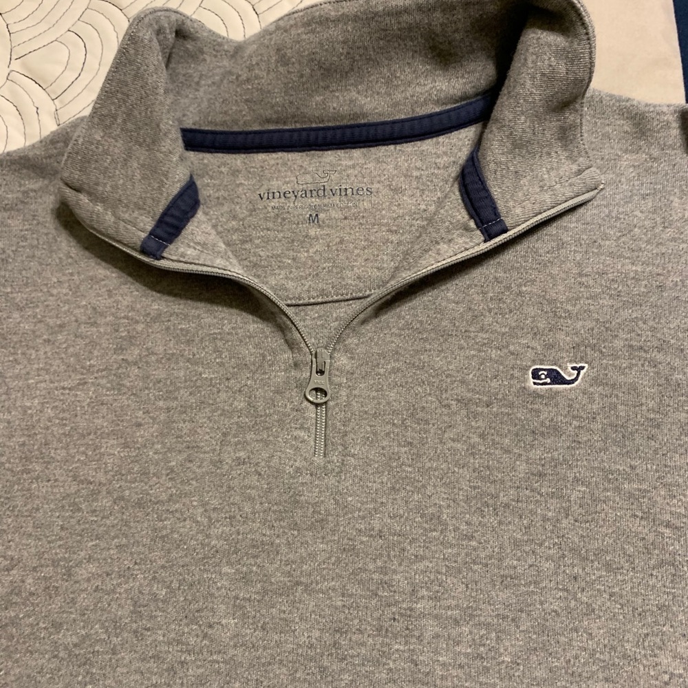 Men’s Vineyard Vines 3/4 zip pullover.